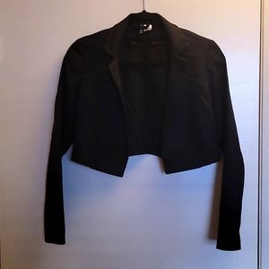 Cropped black jacket
